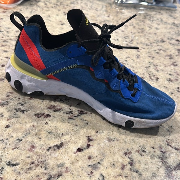 Nike react size 9.5 men’s - Picture 1 of 3